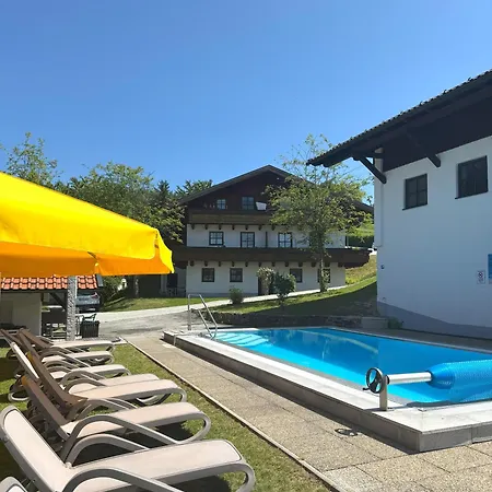 Waldglueck Mit Pool & Sauna * هاوتسنبرغ