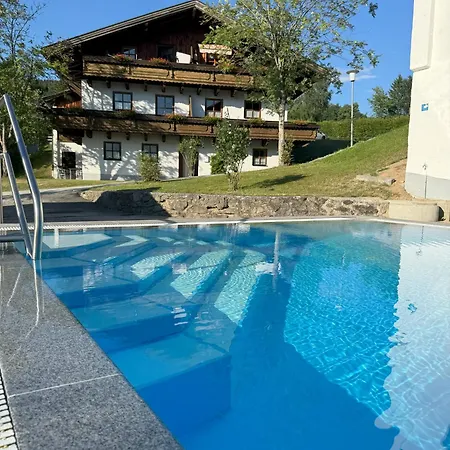 Waldglueck Mit Pool & Sauna * هاوتسنبرغ