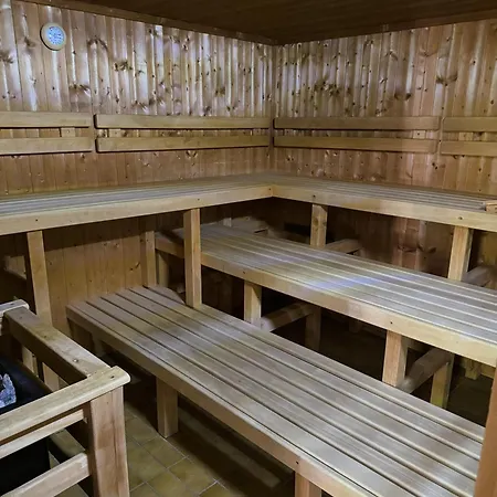 Waldglueck Mit Pool & Sauna هاوتسنبرغ