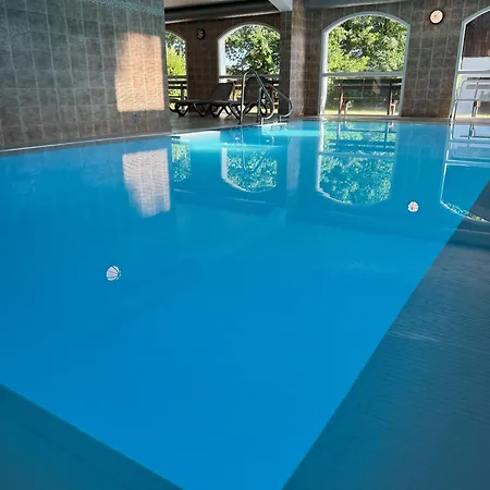 Waldglueck Mit Pool & Sauna هاوتسنبرغ